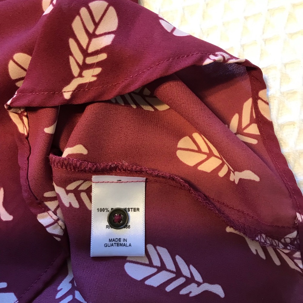 Mi Maroon Feather Pattern Blouse - image 6